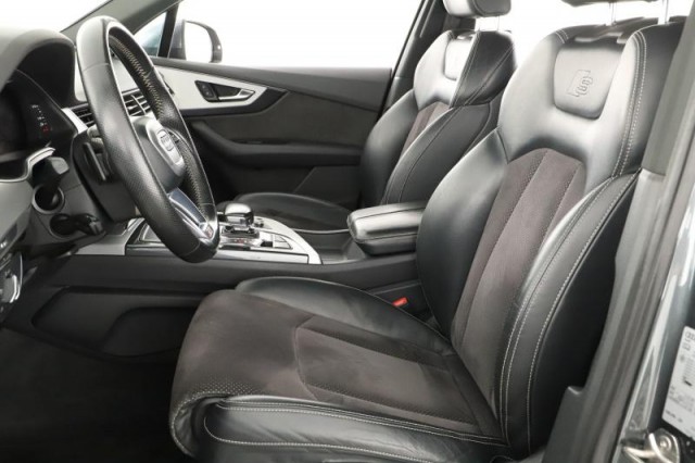 Audi Q7  3.0 TDI S-Line