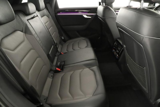 Volkswagen Touareg  3.0 TDI 