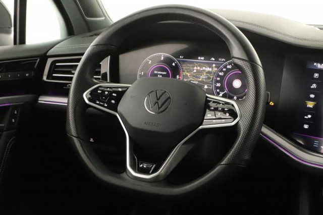 Volkswagen Touareg  3.0 TDI 