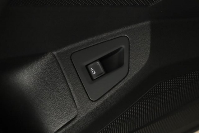 Volkswagen Touareg  3.0 TDI 