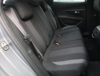 Peugeot 3008  1.5 BlueHDi 