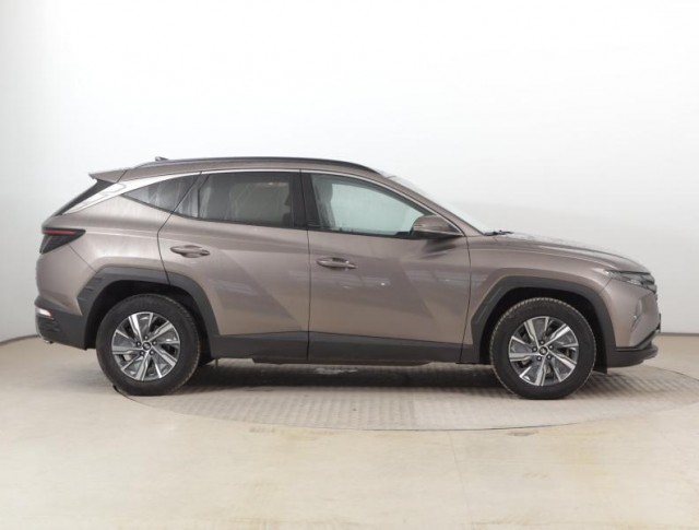 Hyundai Tucson  1.6 T-GDI 48V MHEV Smart