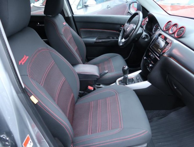 Suzuki Vitara  1.6 VVT Elegance