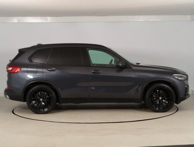 BMW X5  xDrive40i 
