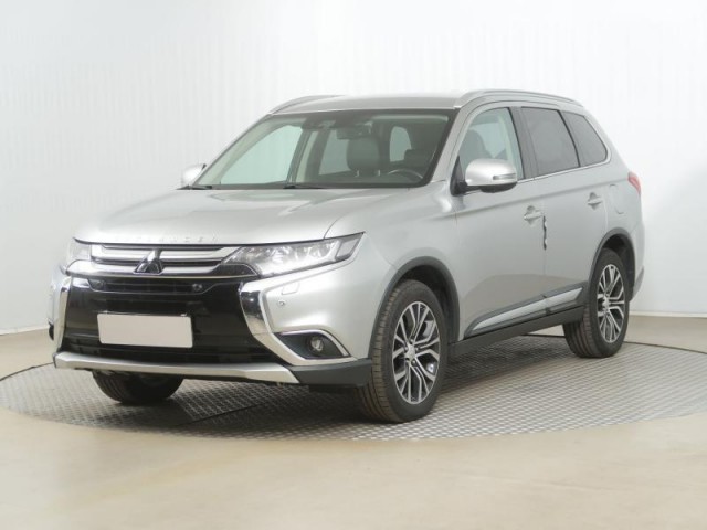 Mitsubishi Outlander  2.2 DI-D 