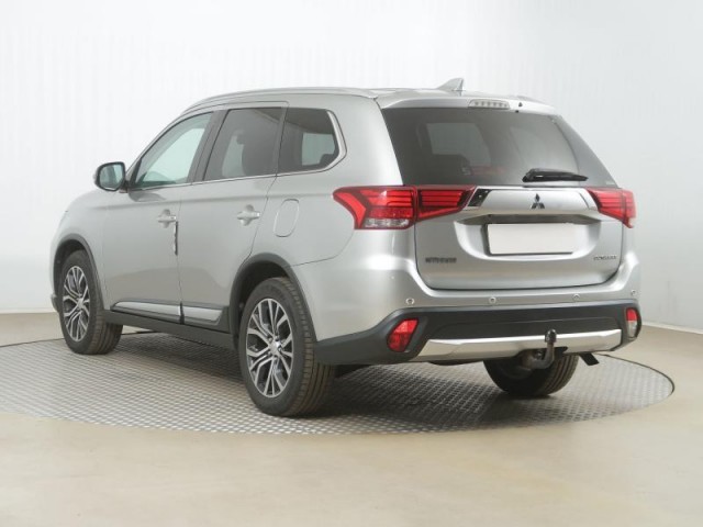 Mitsubishi Outlander  2.2 DI-D 