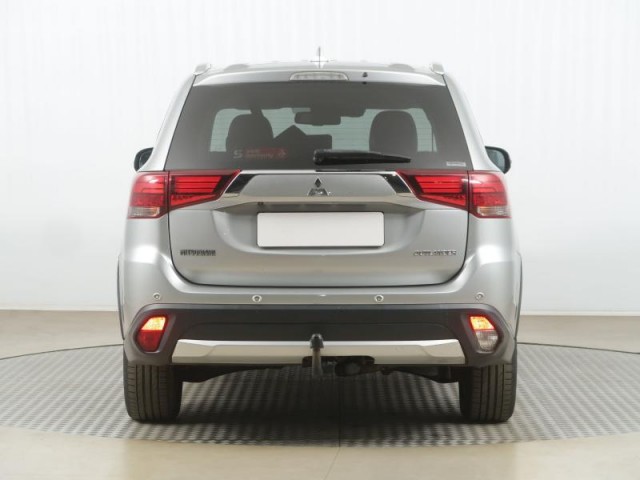 Mitsubishi Outlander  2.2 DI-D 