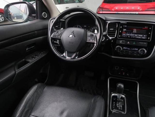 Mitsubishi Outlander  2.2 DI-D 