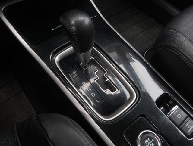 Mitsubishi Outlander  2.2 DI-D 