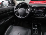 Mitsubishi Outlander  2.2 DI-D 