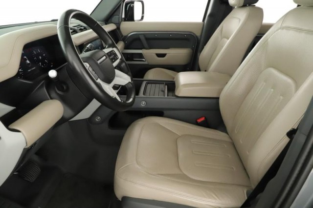 Land Rover Defender  D240 AWD 