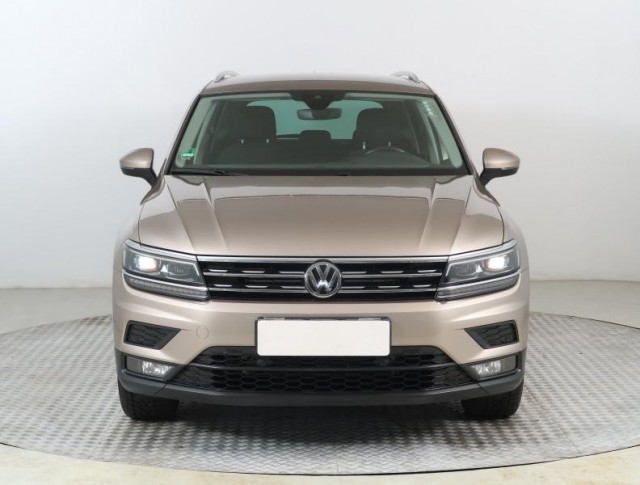 Volkswagen Tiguan  2.0 TSI 