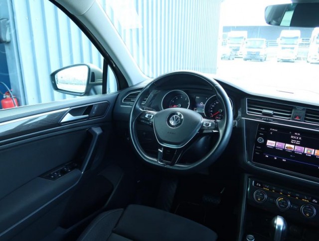 Volkswagen Tiguan  2.0 TSI 