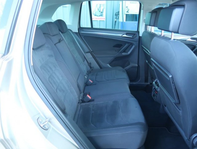 Volkswagen Tiguan  2.0 TSI 