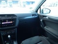 Volkswagen Tiguan  2.0 TSI 