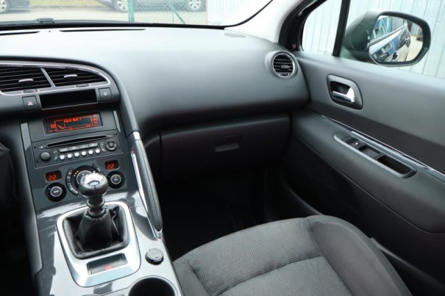 Peugeot 3008  1.6 HDi 