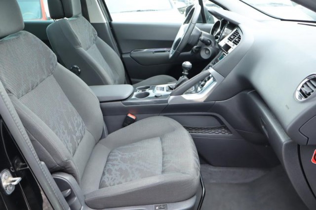 Peugeot 3008  1.6 HDi 