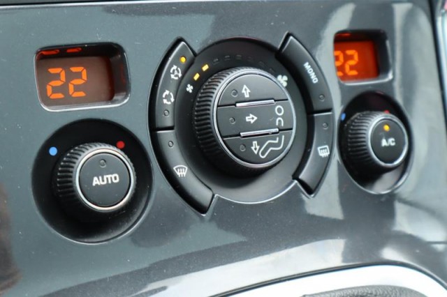 Peugeot 3008  1.6 HDi 