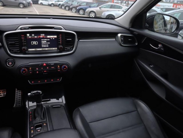 Kia Sorento  2.2 CRDi Platinum