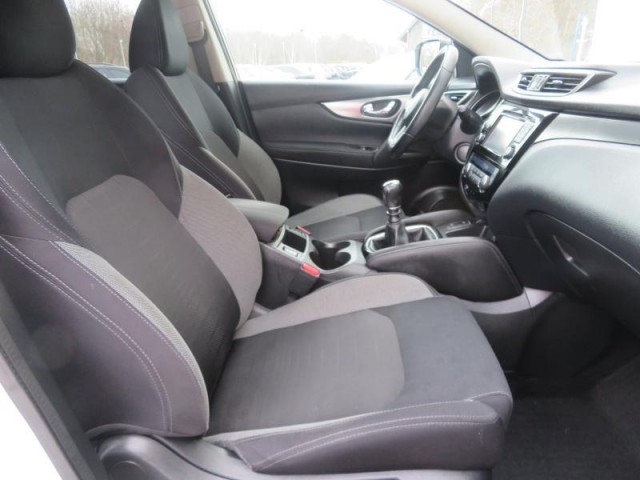 Nissan Qashqai  1.6 DIG-T 