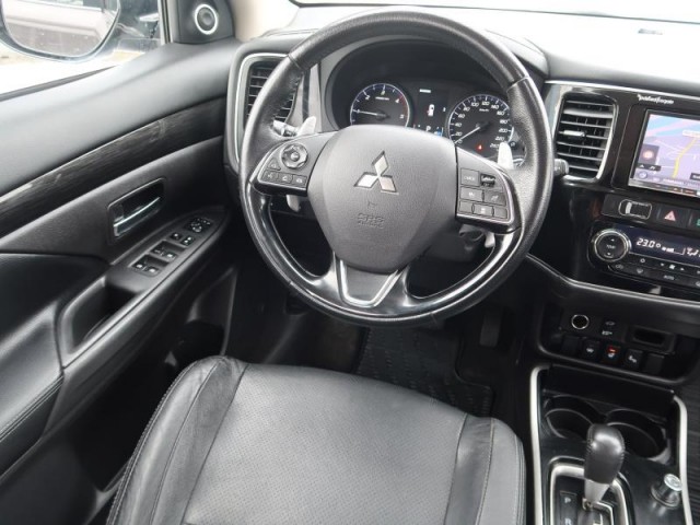 Mitsubishi Outlander  2.2 DI-D 