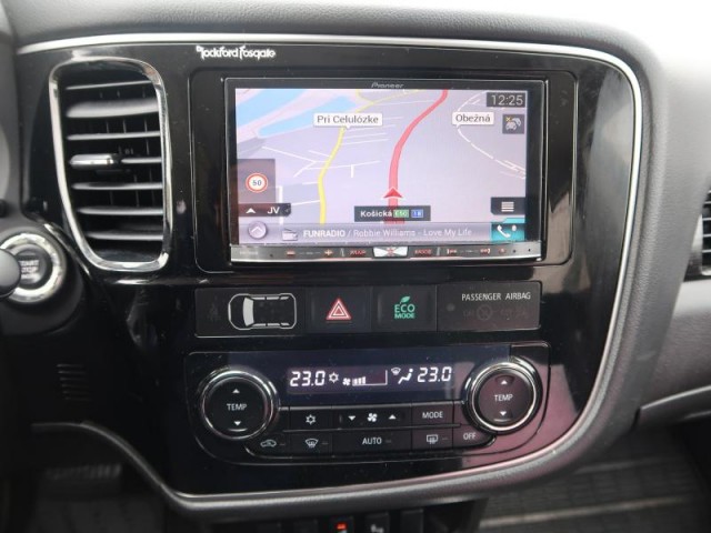 Mitsubishi Outlander  2.2 DI-D 