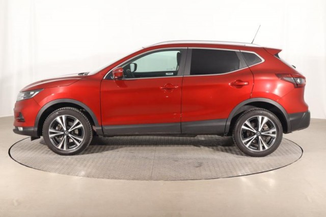Nissan Qashqai  1.3 DIG-T N-Connecta
