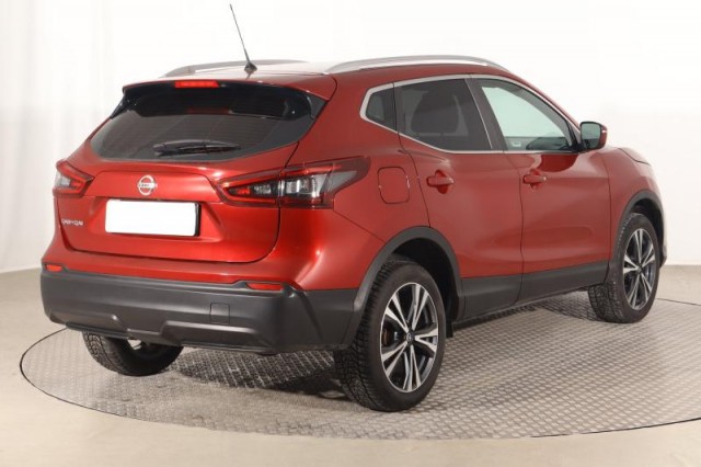 Nissan Qashqai  1.3 DIG-T N-Connecta