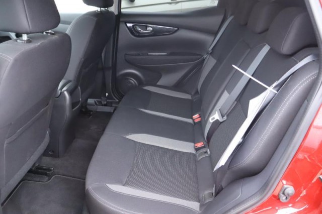 Nissan Qashqai  1.3 DIG-T N-Connecta