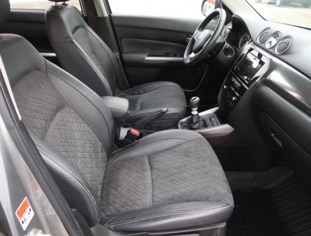 Suzuki Vitara  1.4 BoosterJet GLX