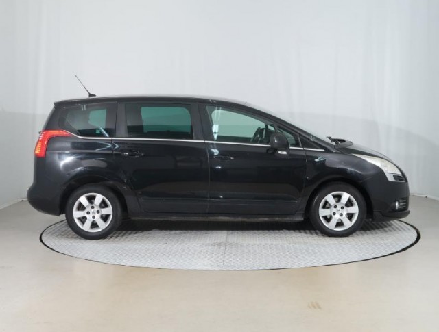 Peugeot 5008  1.6 HDi 