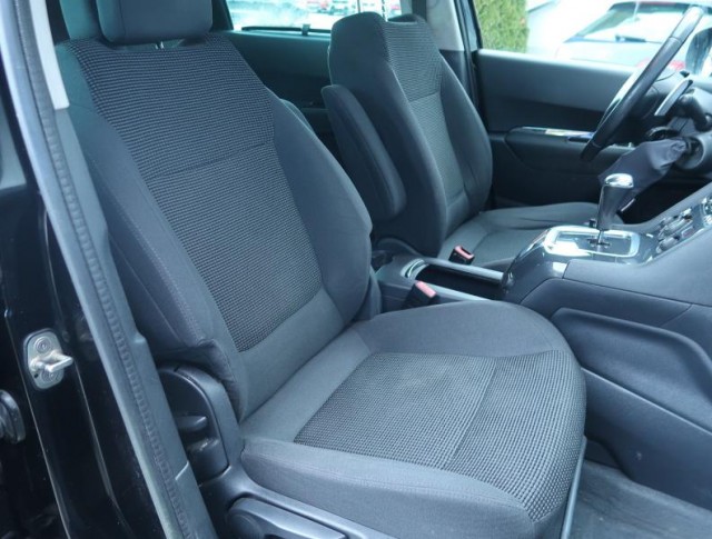 Peugeot 5008  1.6 HDi 