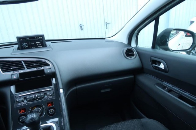 Peugeot 3008  1.6 BlueHDi 