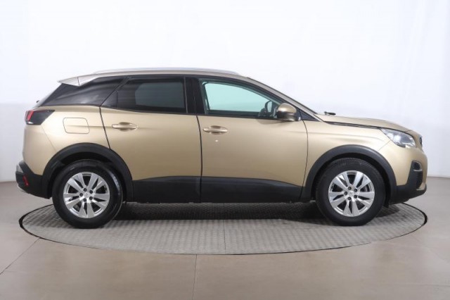 Peugeot 3008  1.2 PureTech Active Pack