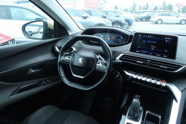 Peugeot 3008  1.2 PureTech Active Pack