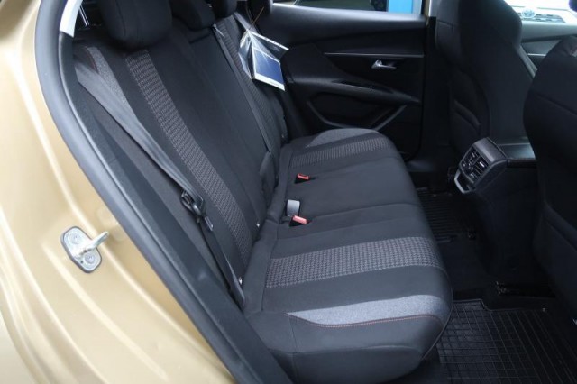 Peugeot 3008  1.2 PureTech Active Pack