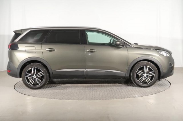 Peugeot 5008  1.5 BlueHDi Allure