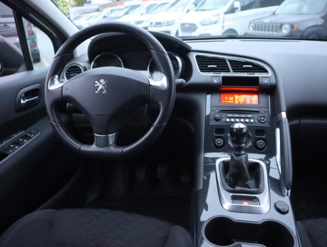 Peugeot 3008  1.2 PureTech 