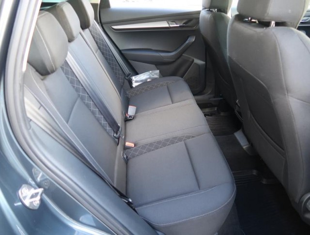 Škoda Karoq  1.0 TSI Ambition Plus