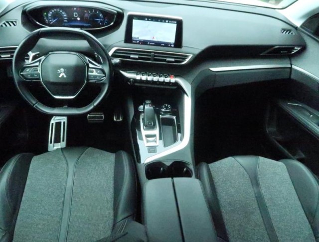 Peugeot 3008  1.2 PureTech 