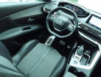 Peugeot 3008  1.2 PureTech 