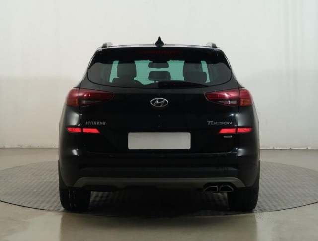 Hyundai Tucson  2.0 CRDi 