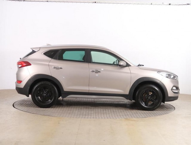Hyundai Tucson  1.6 GDI 