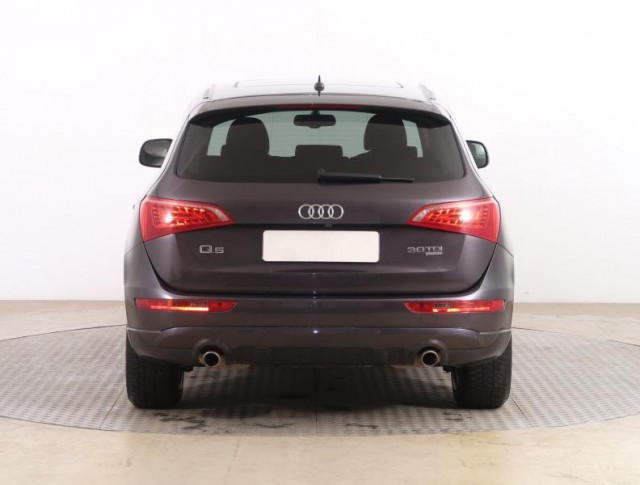 Audi Q5  3.0 TDI sport