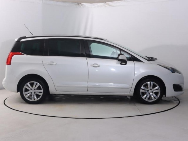Peugeot 5008  2.0 BlueHDi 