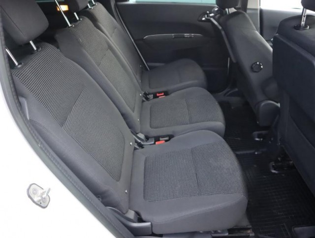 Peugeot 5008  2.0 BlueHDi 