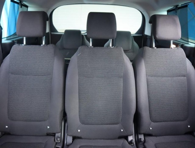 Peugeot 5008  2.0 BlueHDi 