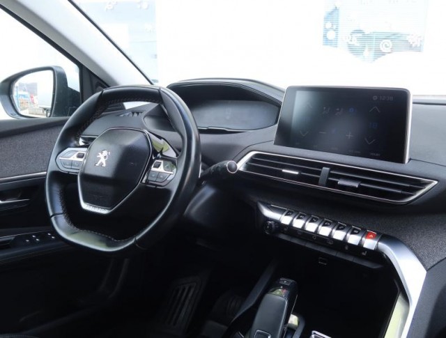 Peugeot 3008  1.2 PureTech 