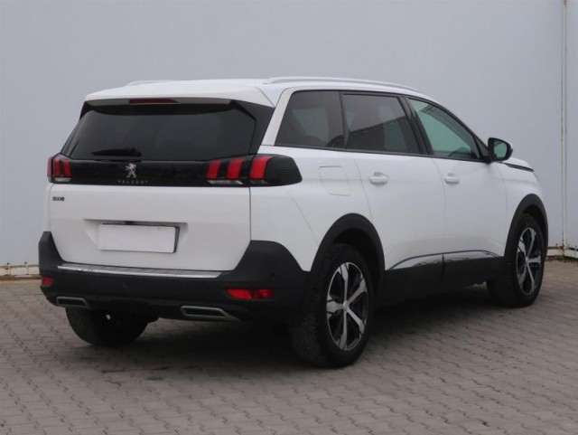 Peugeot 5008  1.5 BlueHDi 