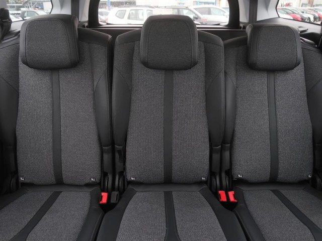 Peugeot 5008  1.5 BlueHDi 